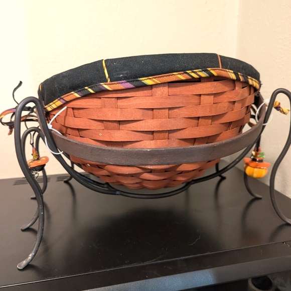 Vintage Y2K Longaberger Handmade Halloween Basket with Spider Stand - Picture 7 of 12